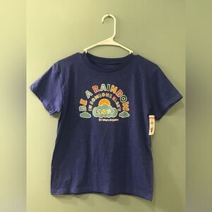 NWT … MAYA ANGELOU “Size: 5” T-Shirt